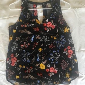 Brand NWT Old Navy Floral Top | Flowy Tank